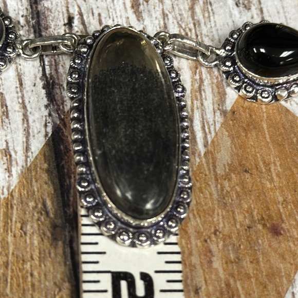 Apache Gold Jewelry Set - Picture 9 of 14